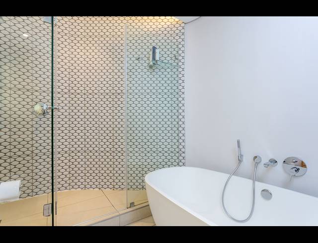 2 BEDROOM APARTMENT TO LET IN WATERFRONT
